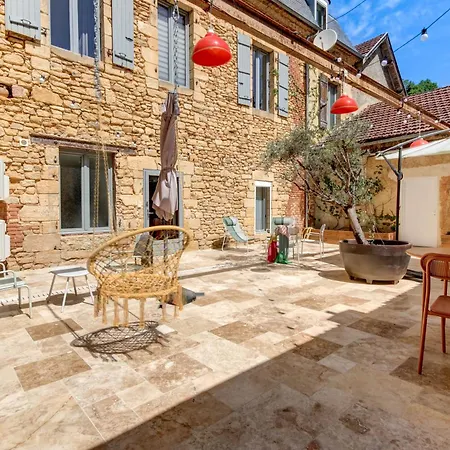 Comfy 4-person With Terrace Le Puit De Apartamento Sarlat