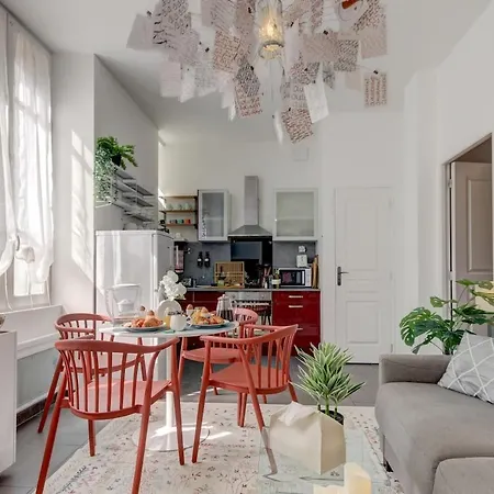 Comfy 4-person With Terrace Le Puit De Apartamento *