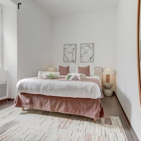 Comfy 4-person With Terrace Le Puit De Apartamento *