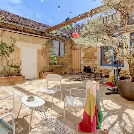 Comfy 4-person With Terrace Le Puit De *