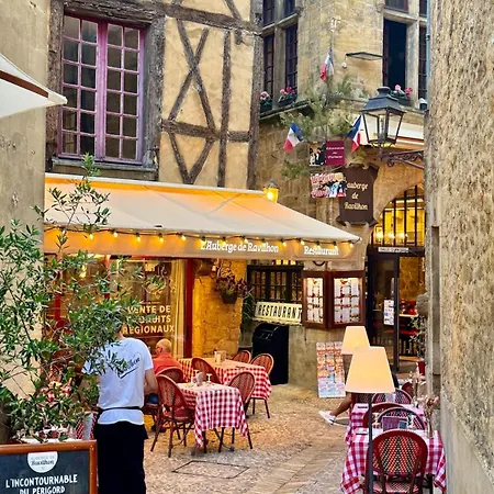 Comfy 4-person With Terrace Le Puit De *
