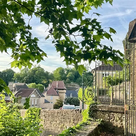 Comfy 4-person With Terrace Le Puit De Apartamento *